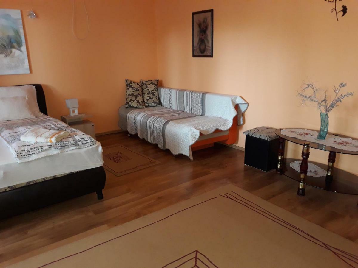 Sebes Apartman Apartment Debrecen Bagian luar foto