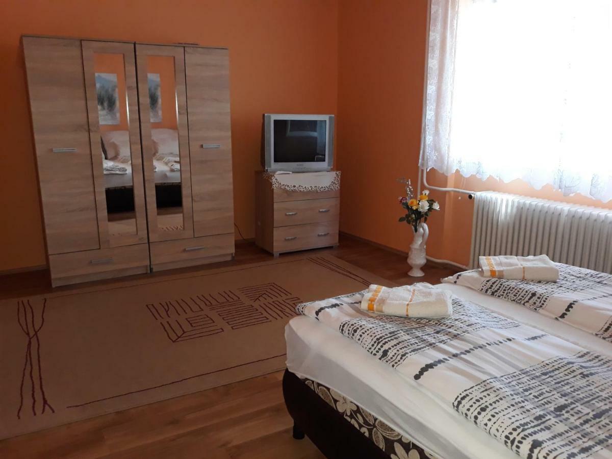 Sebes Apartman Apartment Debrecen Bagian luar foto