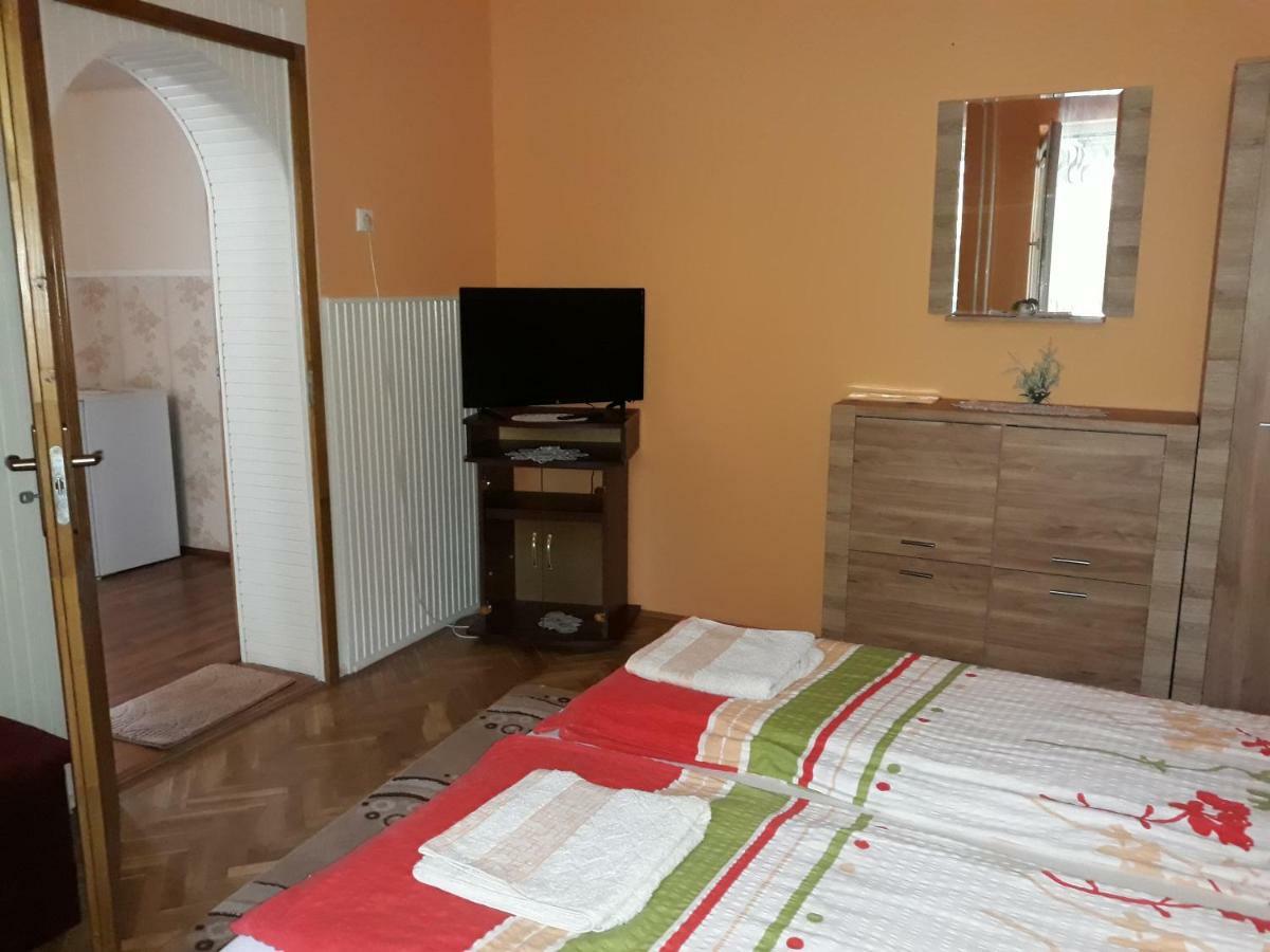 Sebes Apartman Apartment Debrecen Bagian luar foto